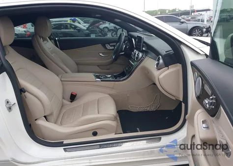 2017 Mercedes-Benz C 300 z USA, uszkodzony, nr VIN WDDWJ4JB9HF355715